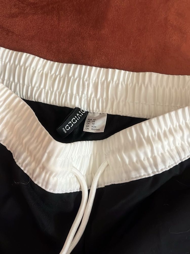 H&amp;M Divided Black &amp; White Track Pants
