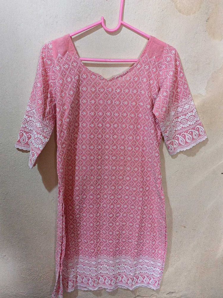 Women's Pink Colour Chickenkari Kurti🥰♥️😍