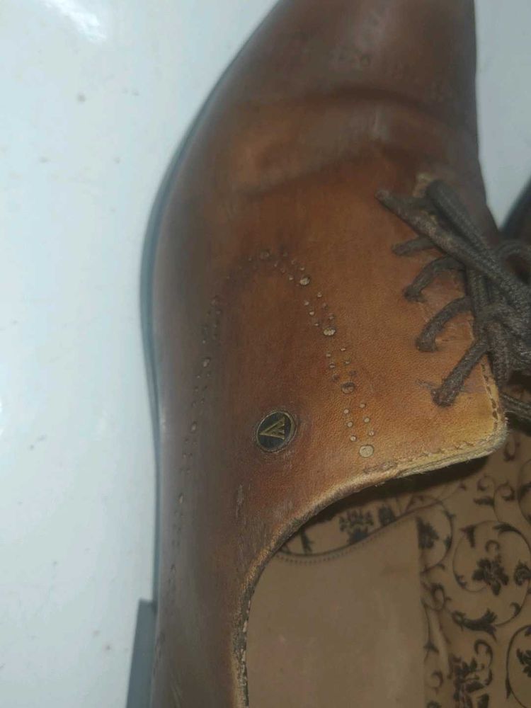Classic Leather Oxford Shoes