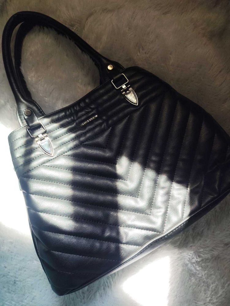 Chic Quilted Black Handbag