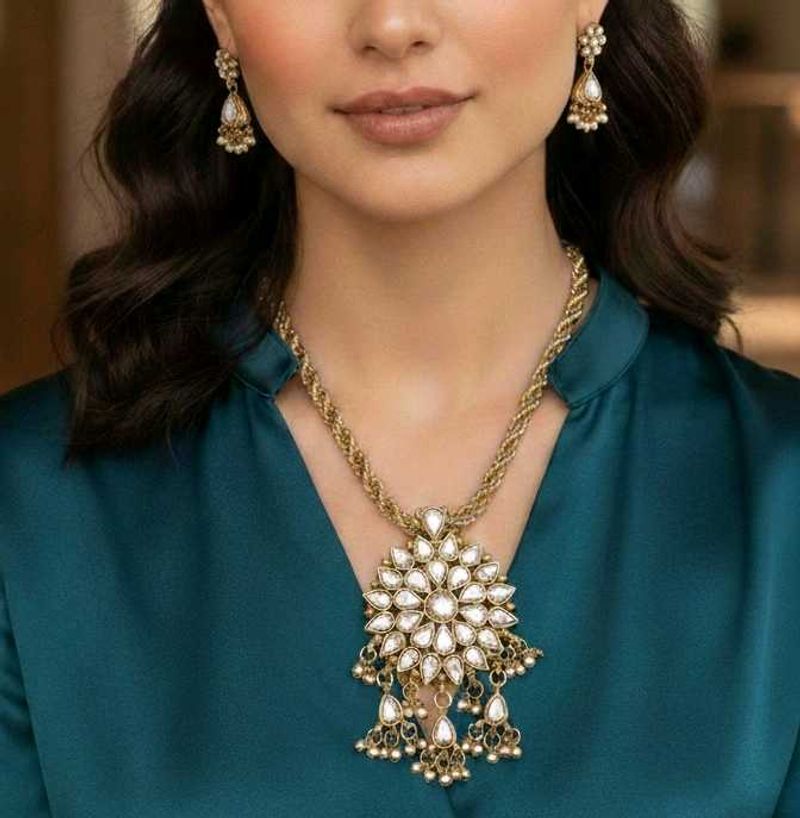 Elegant Gold-Toned Necklace &amp; Earrings Set