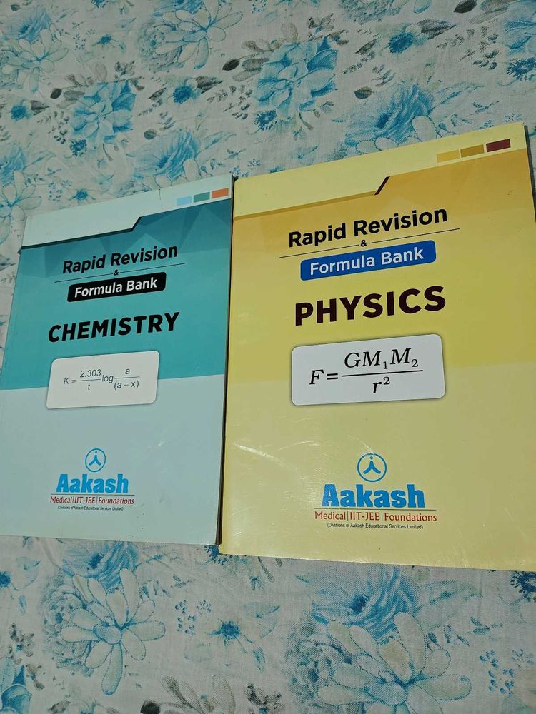 Aakash Rapid Revision of Physics &amp; Chemistry