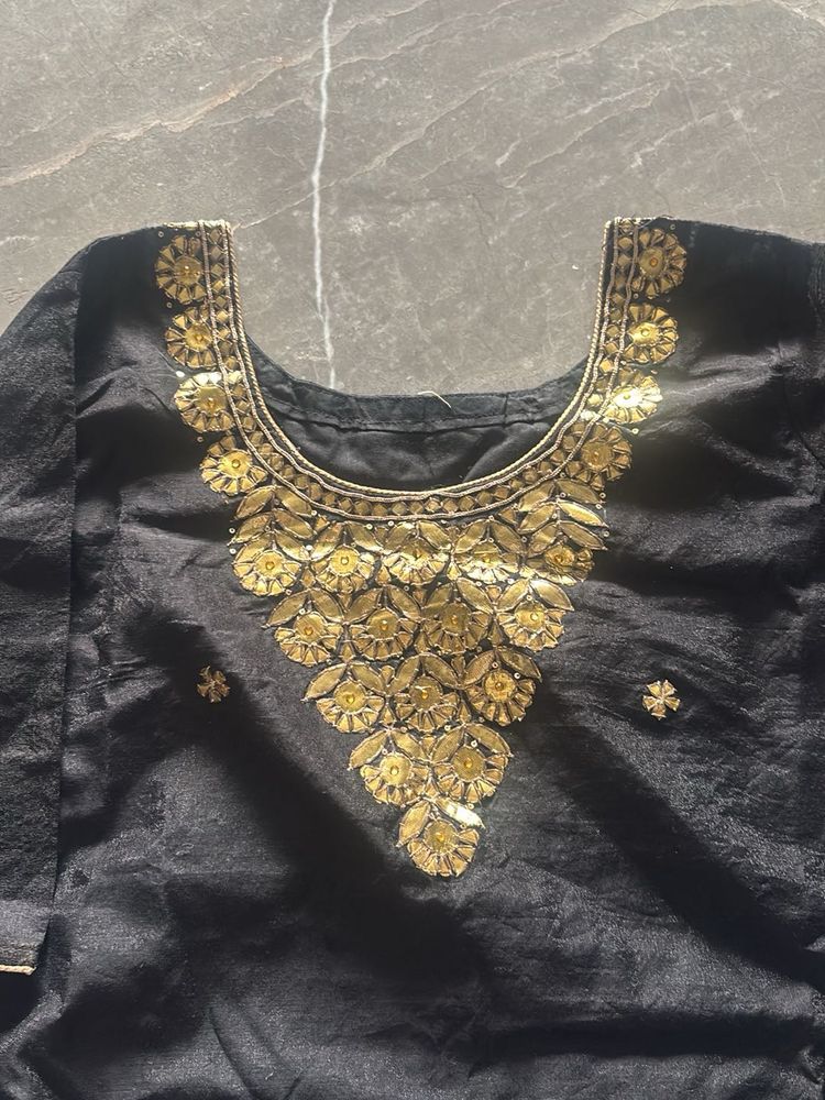 Elegant Black &amp; Gold Embroidered kurti