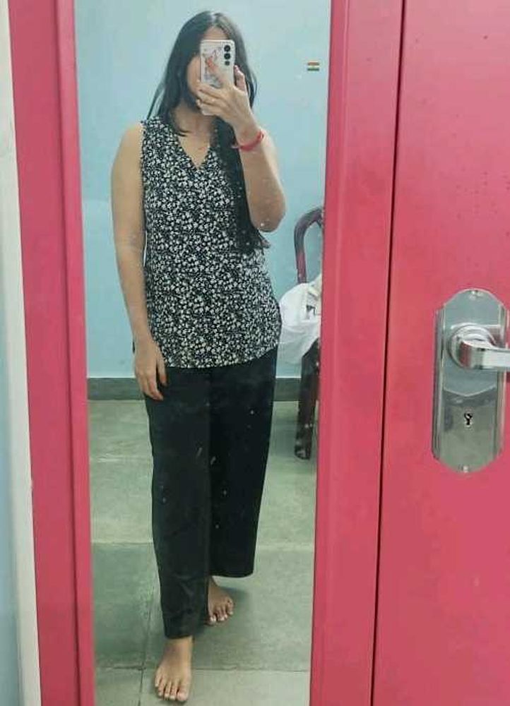 Sleeveless Printed Kurti