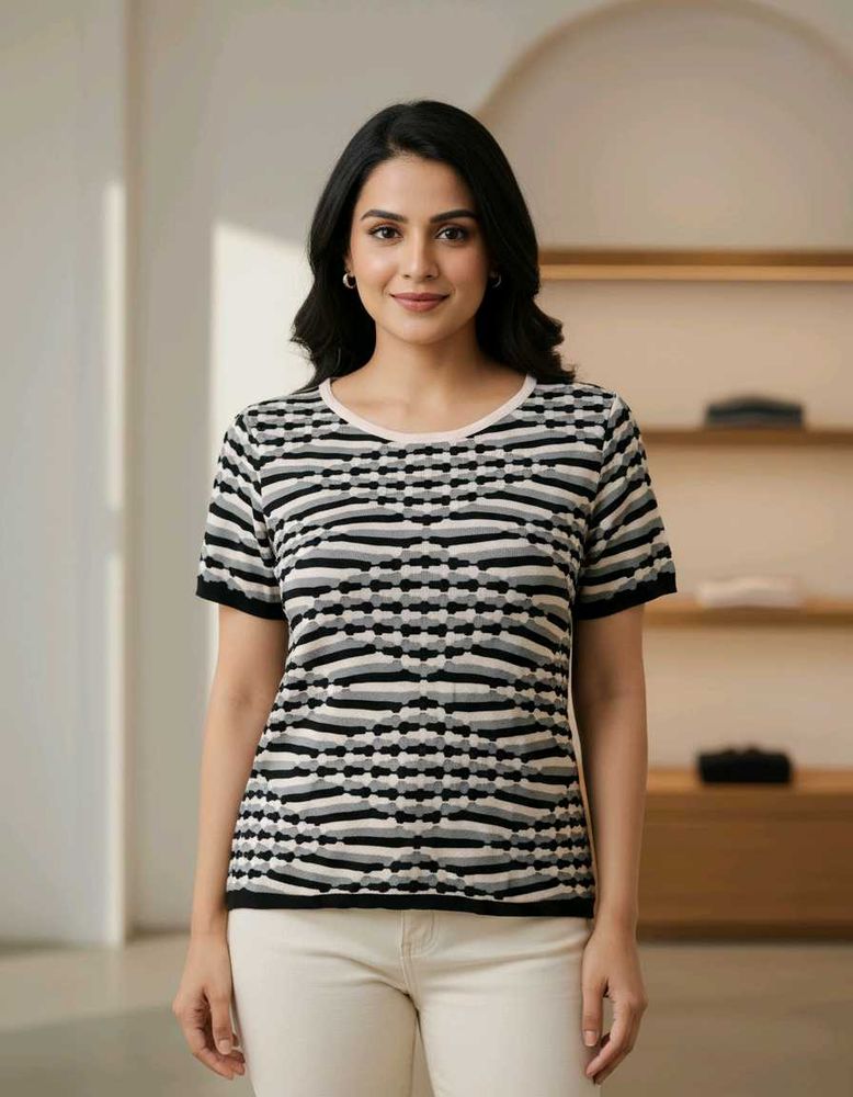 Chic Striped Round Neck T-Shirt