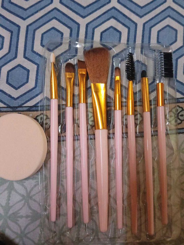 Complete Makeup Brush Set with Sponge