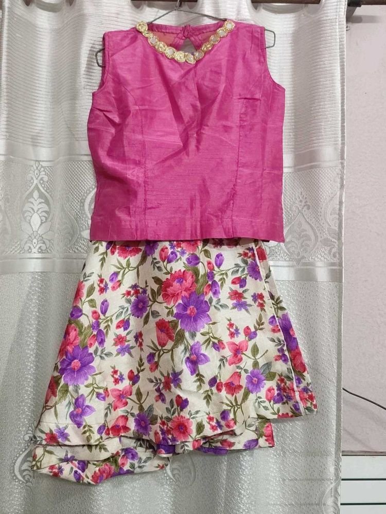 Pink Top &amp; Floral Skirt Set