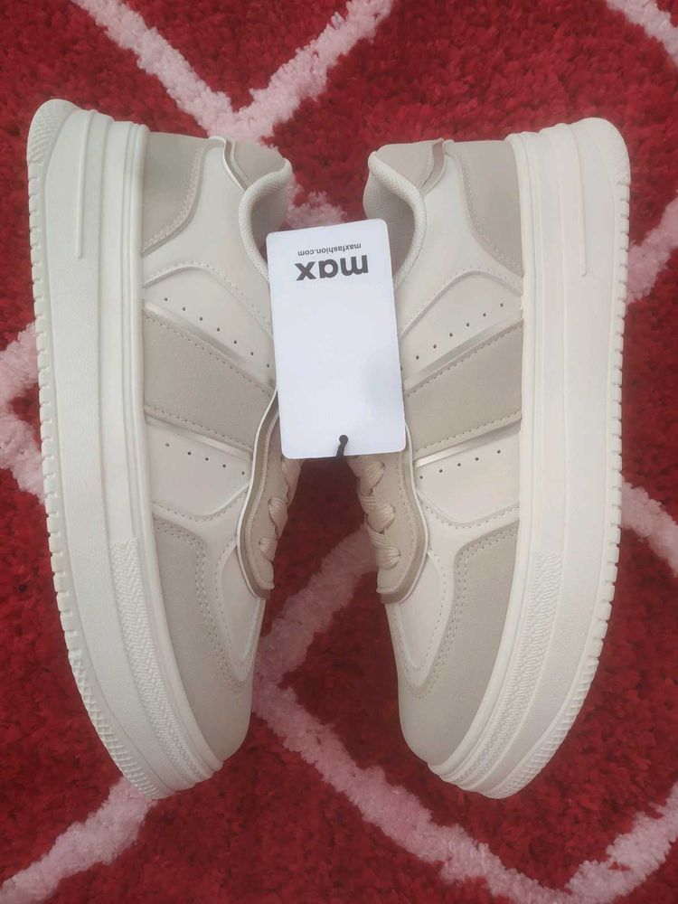 Women Stylish Cream Platform Sneakers