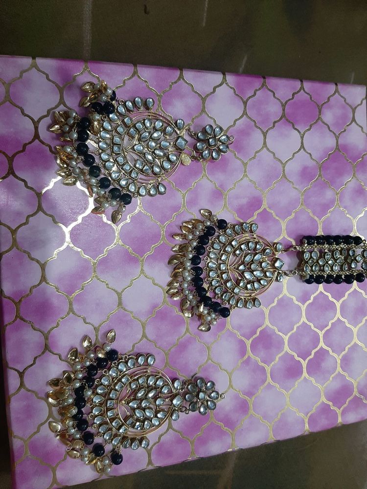 Twinkling Glittering Maangtika &amp; Earrings