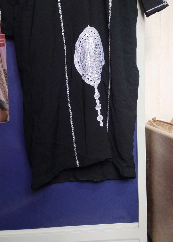 Elegant Black Kurta with Embellishments