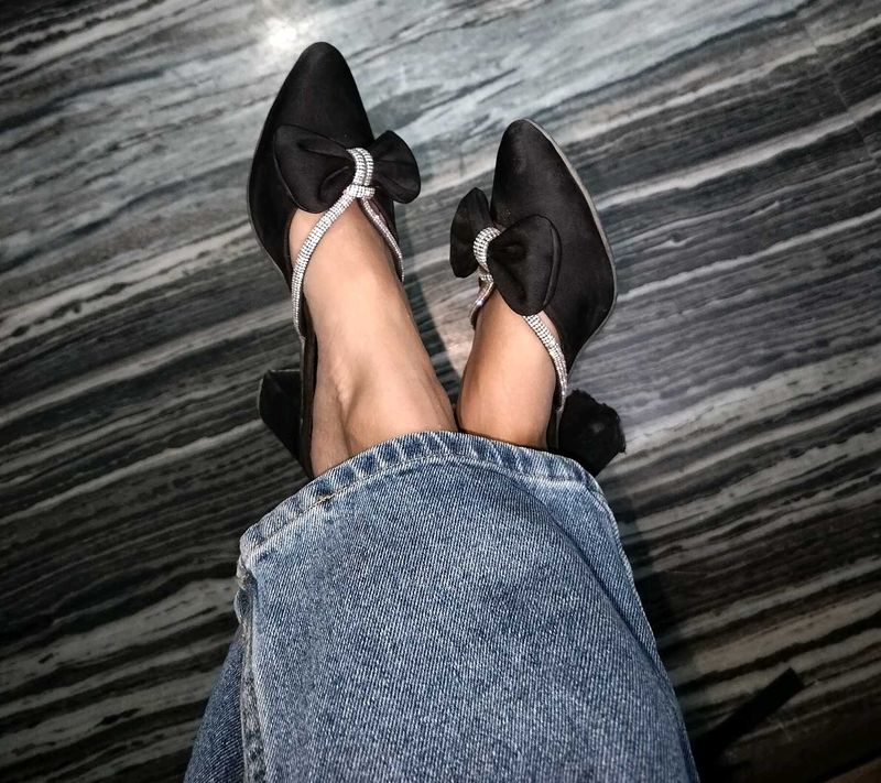 Elegant Black Bow Heels