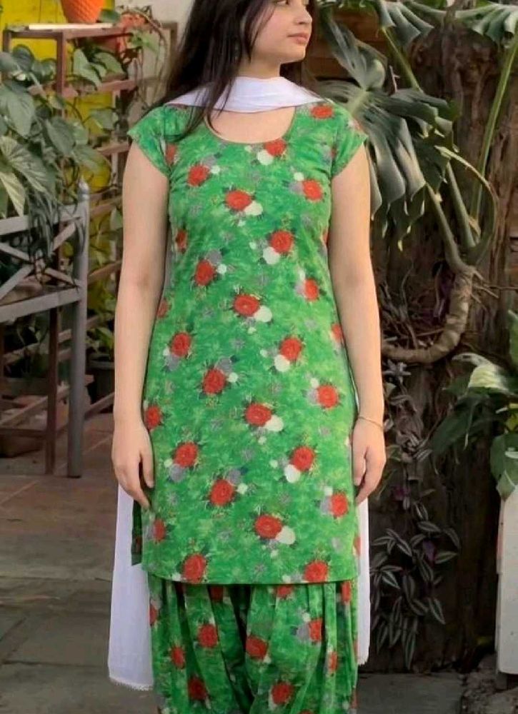 Green Rose Print Kurta Set