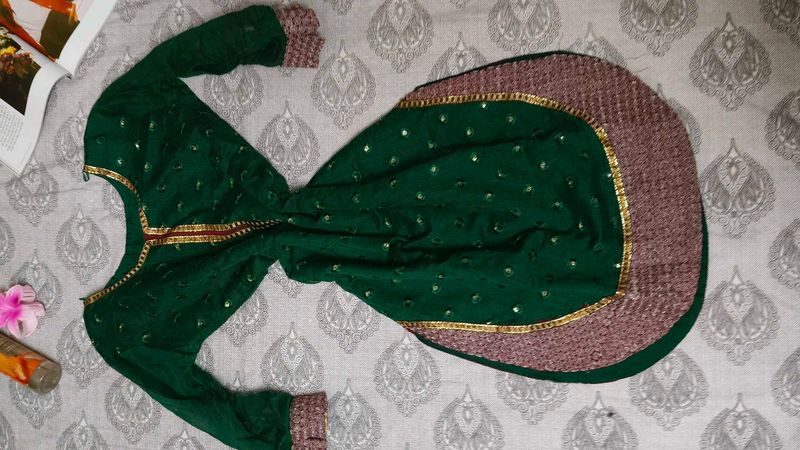 Beautiful Green Embellished Kurta