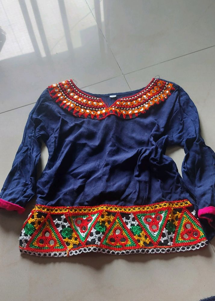 Set Of 3 Tops