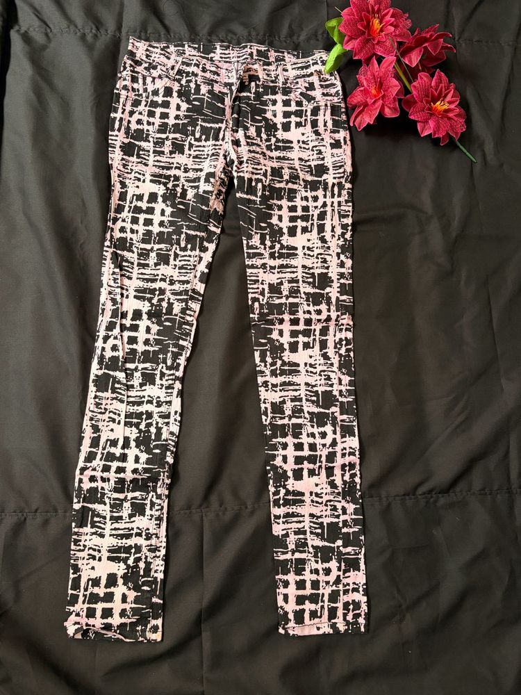 Stylish Printed Skinny Pants