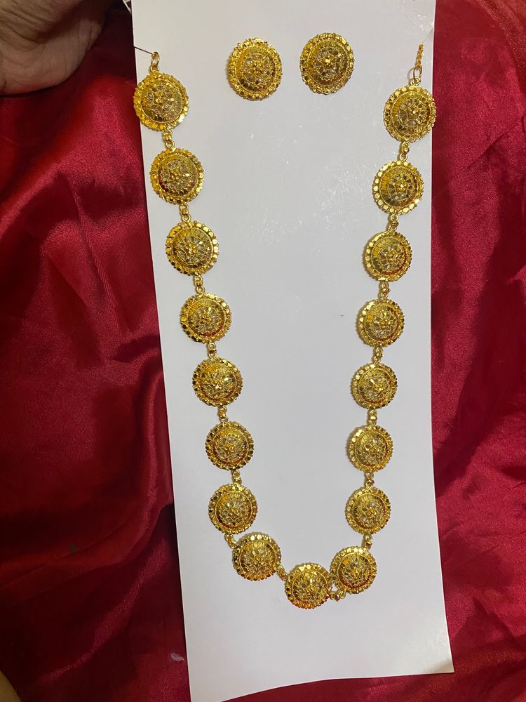 City Gold Long Neckpiece With Earrings