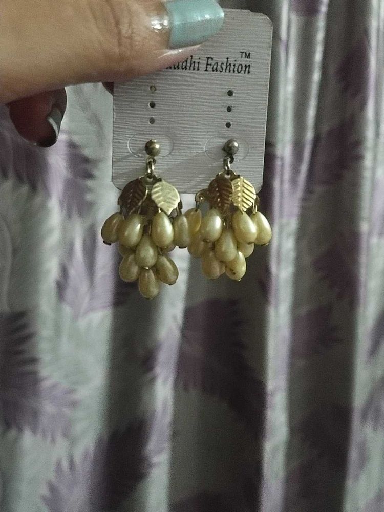 Vintage Style Pearl Drop Earrings