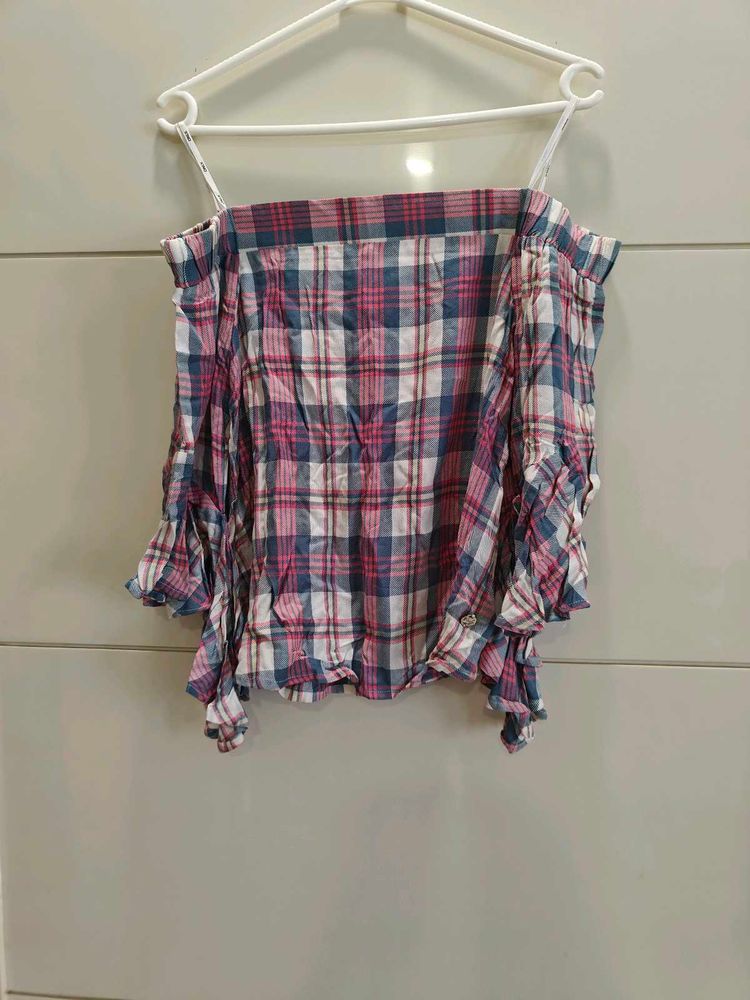 only Off-Shoulder Top
