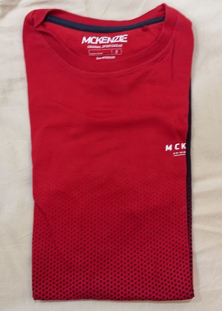 McKenzie(UK) brand Red T-Shirt