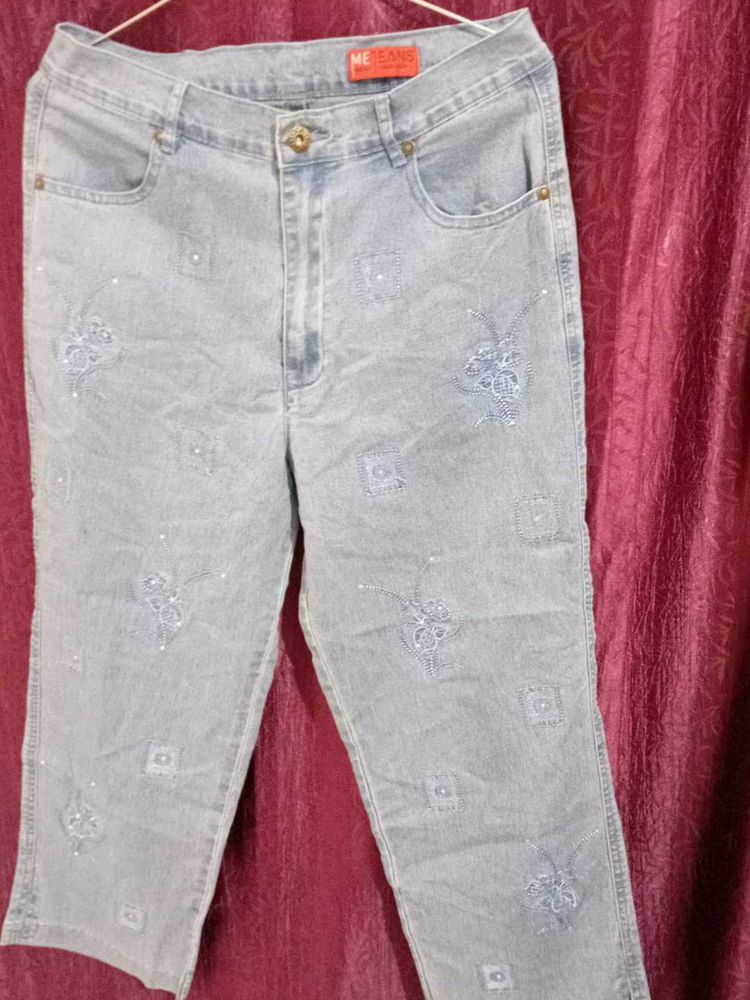 Embellished Light Wash Capris