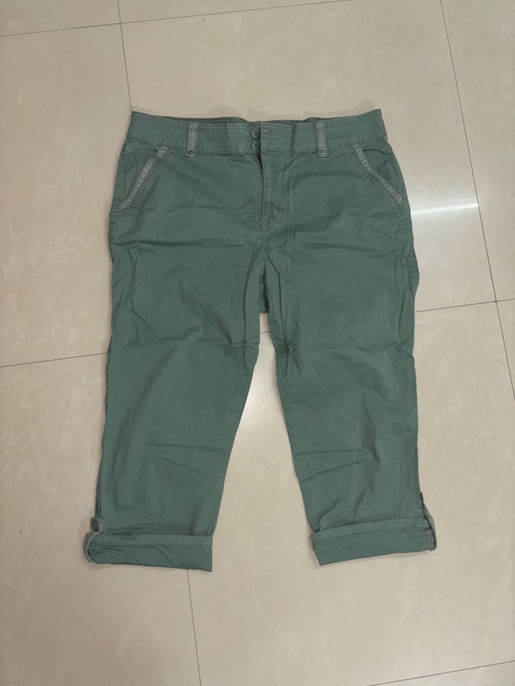 Green Stylish Capri