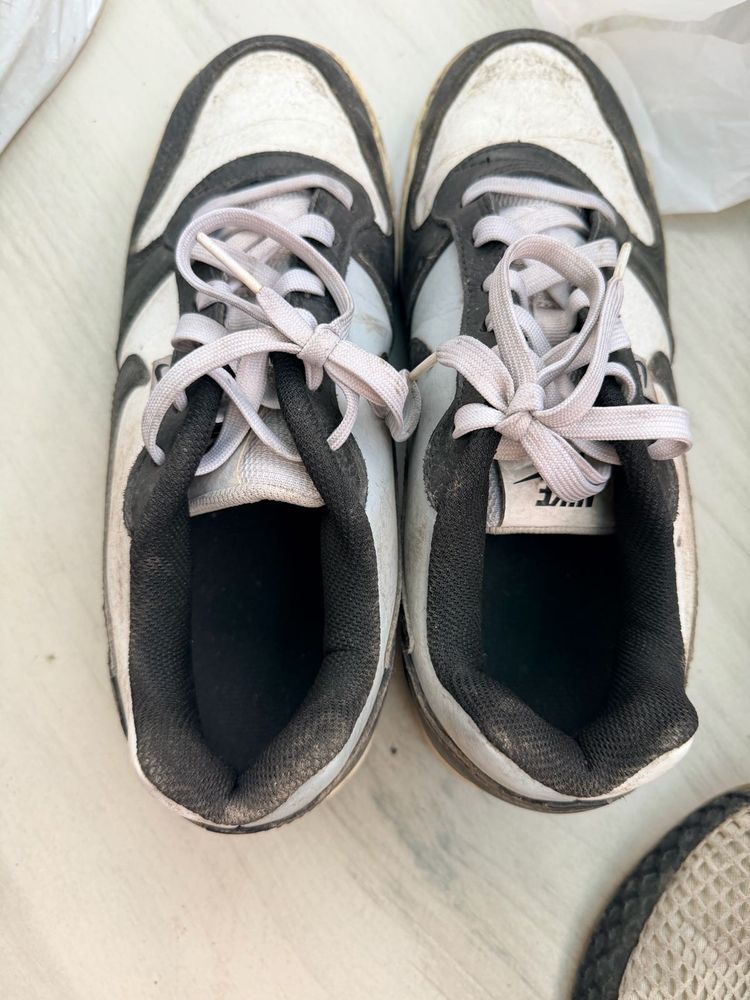 Nike Classic Sneakers