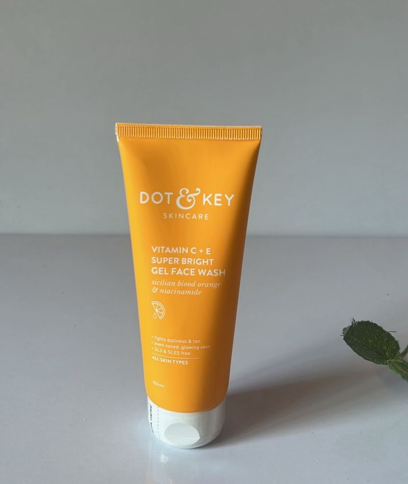 Dot &amp; Key Vitamin C Face Wash