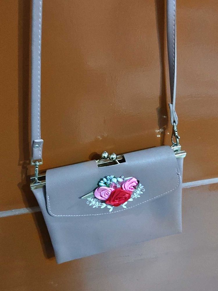 Elegant Floral Crossbody Bag