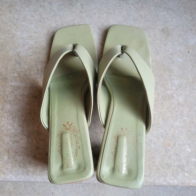 Chic Square Toe Heeled Sandals