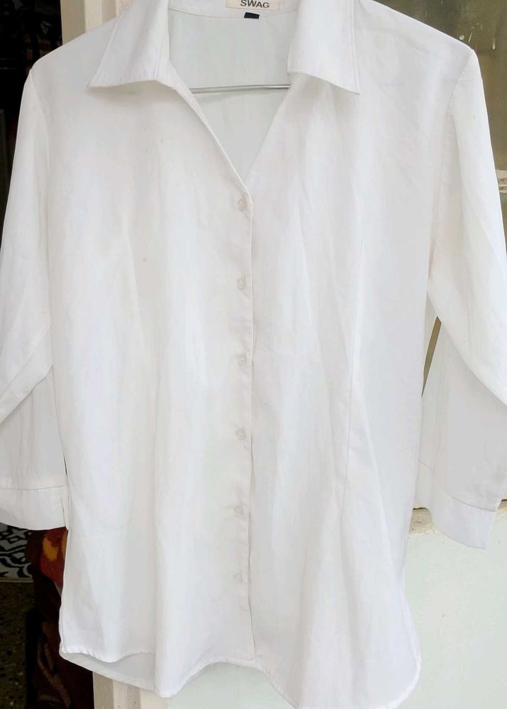 only coins White shirt in Small size to mediu