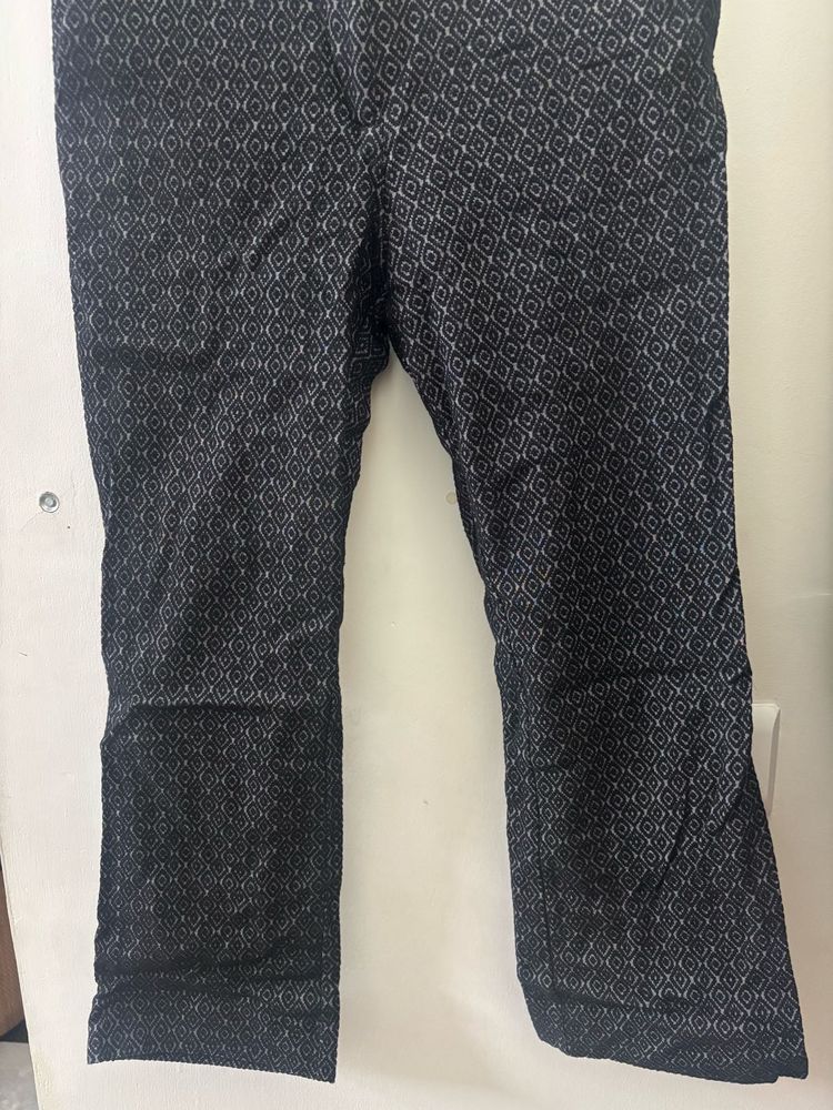 H&amp;M Thick Patterned Casual Pants