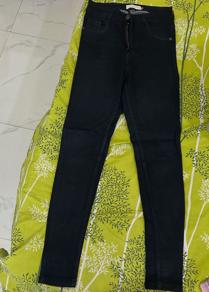Classic Black Skinny Jeans