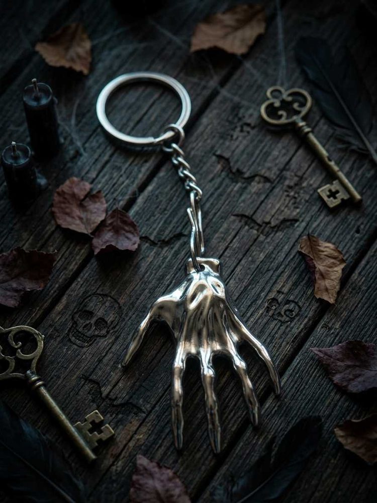 Gothic Hand Keychain 0.1