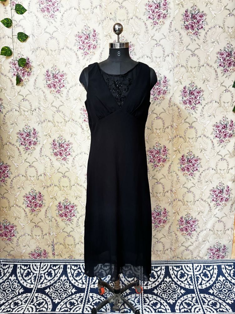 Elegant Black Sleeveless Dress