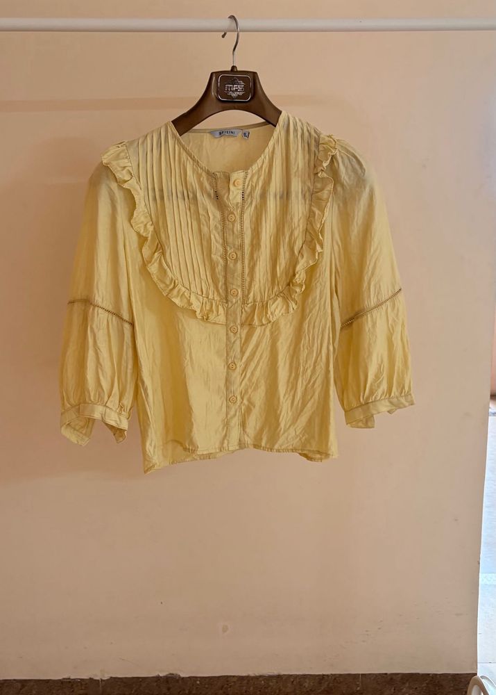 Chic Yellow Ruffled Top