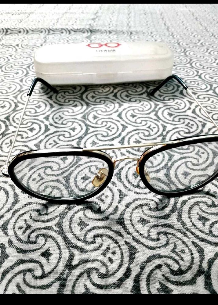 Vintage-Style Eyeglasses