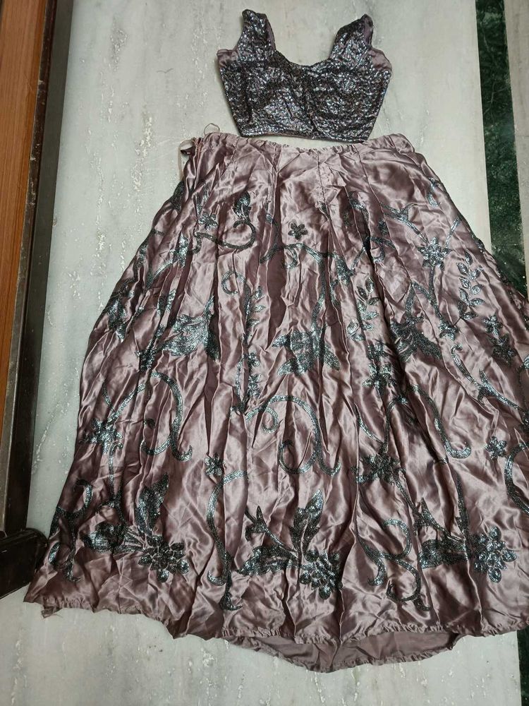 Crop Top With Skirt