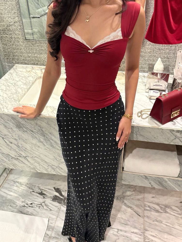 Chic Red Lace Trim top