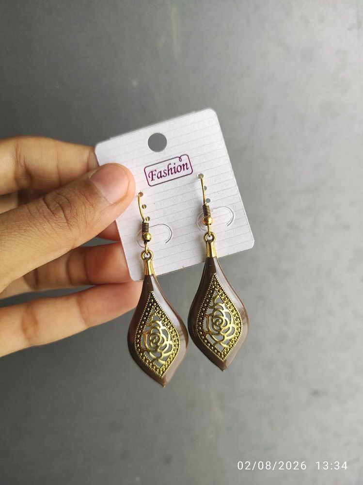 Elegant Dangle Earrings with Rose Detail