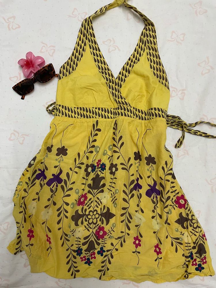 🌼 Yellow Floral Halter Neck Mini Dress