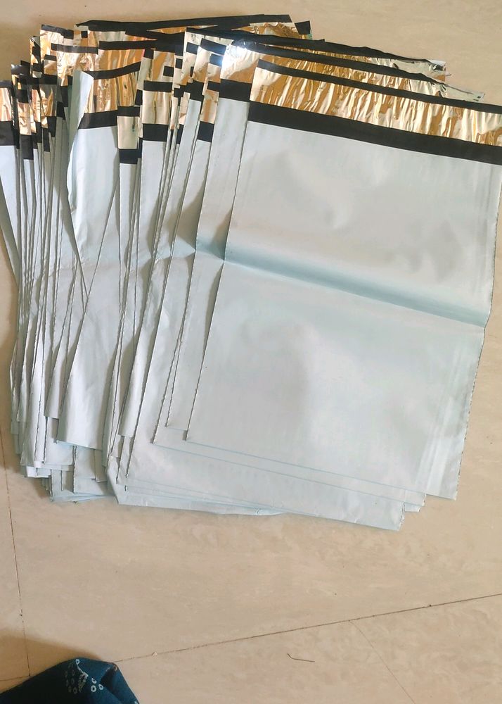 30 Medium Shipping Bags