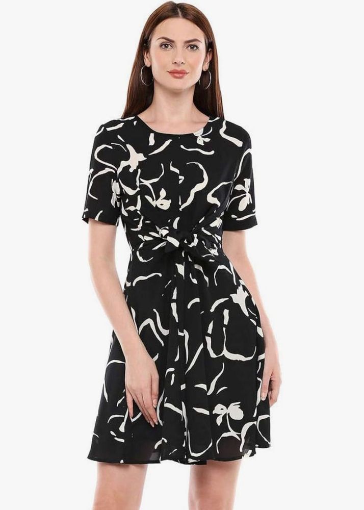 Chic Black &amp; White Printed Mini Dress