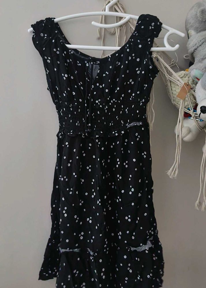 Chic Black &amp; White Polka Dot Dress