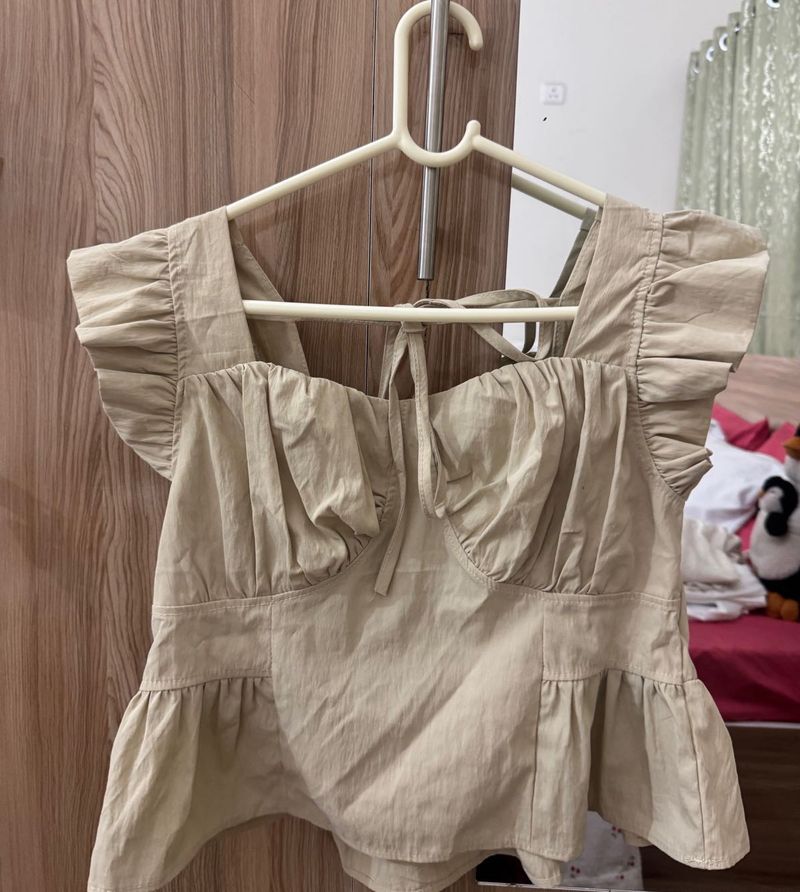 Chic Ruffle Strap Crop Top