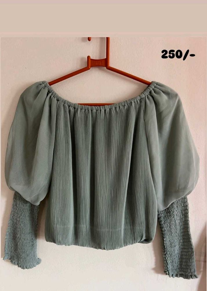 Green Off-Shoulder Puff Sleeve Top
