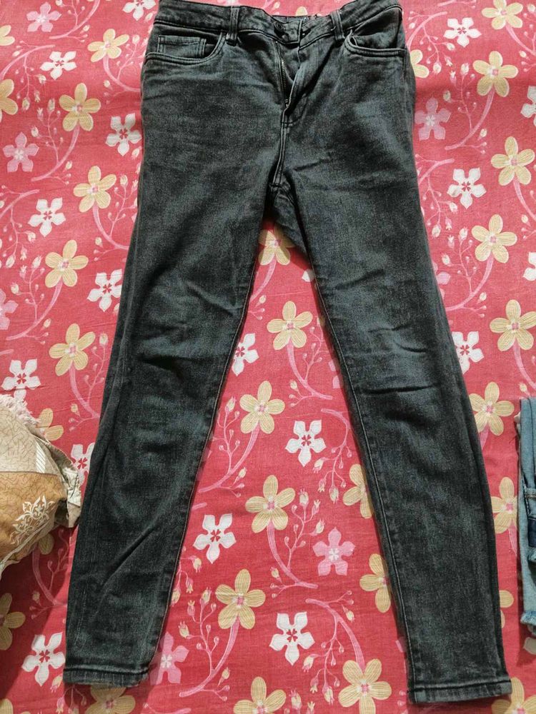 Stylish Grey Washed Jeans
