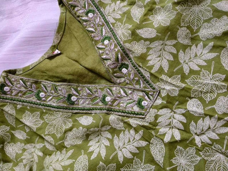 Leaf Print embroidery Kurti🌿