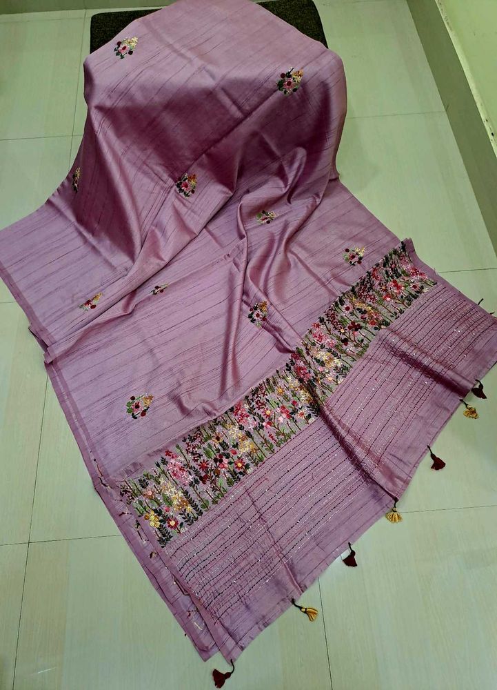 BRAND NEW HAND EMBROIDERED SAREE