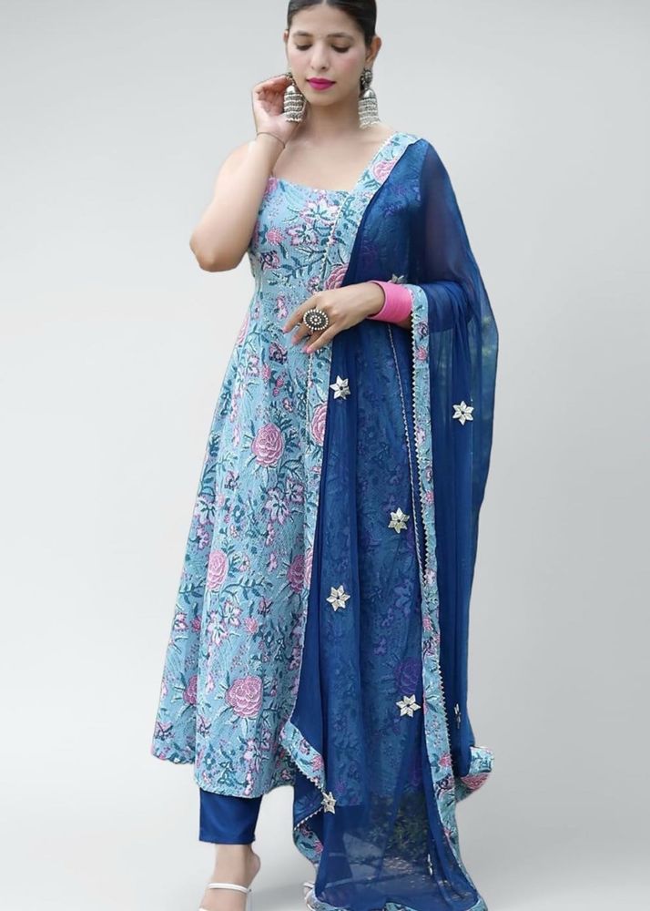 Beautiful Floral Kurta Set with Dupatta