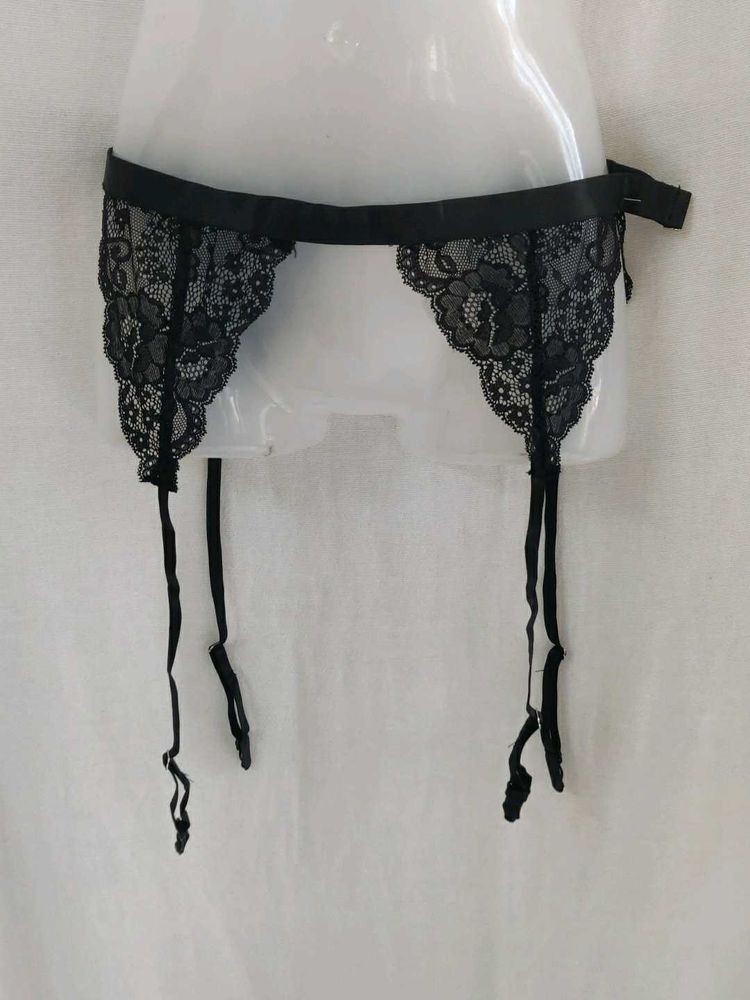 Elegant Black Lace Garter Belt